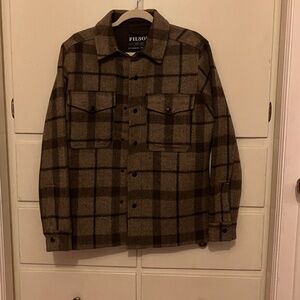 Filson Mackinaw style plaid wool jacket. Brown/tan. Excellent shape